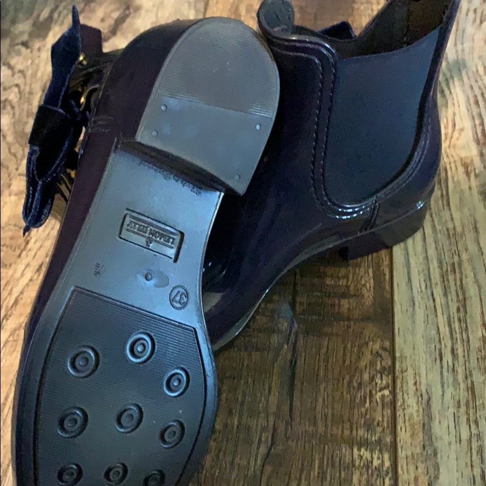 Boots - Picture 6 of 8